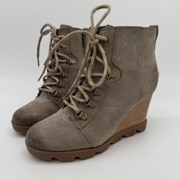 Sorel Joan Uptown Khaki Leather Lace Up Zip Wedge Boot Size 8.5 - Picture 1 of 12